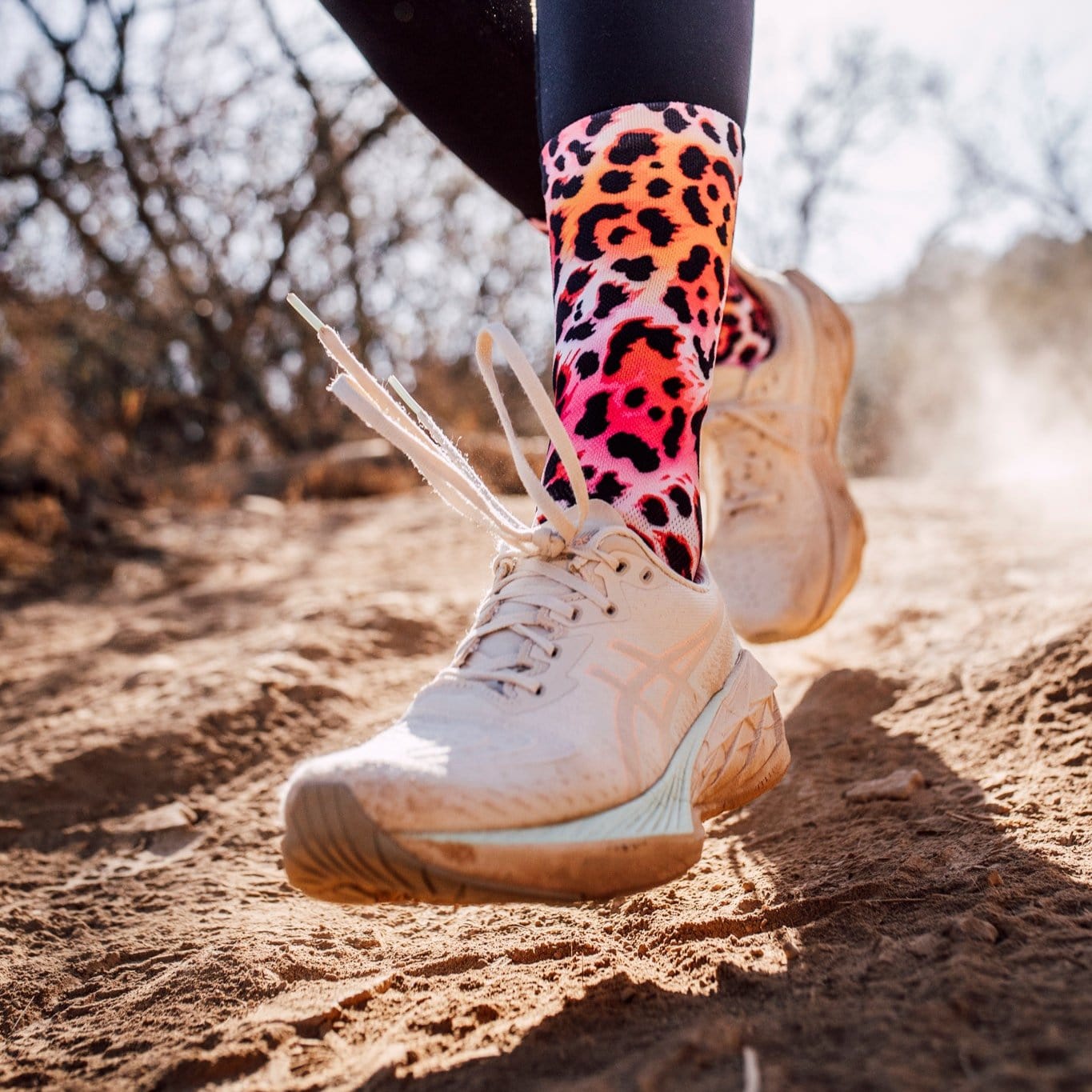 botthms Electric Leopard Pink Socks Crew Socks